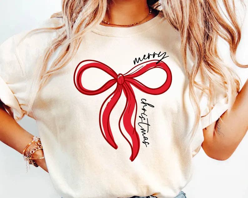 Merry Christmas T-Shirt - AshBrooke's BoutiqueMerry Christmas T-Shirt